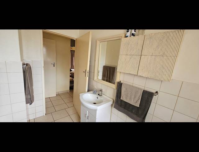 4 BEDROOM HOUSE FOR SALE IN HILLSHAVEN